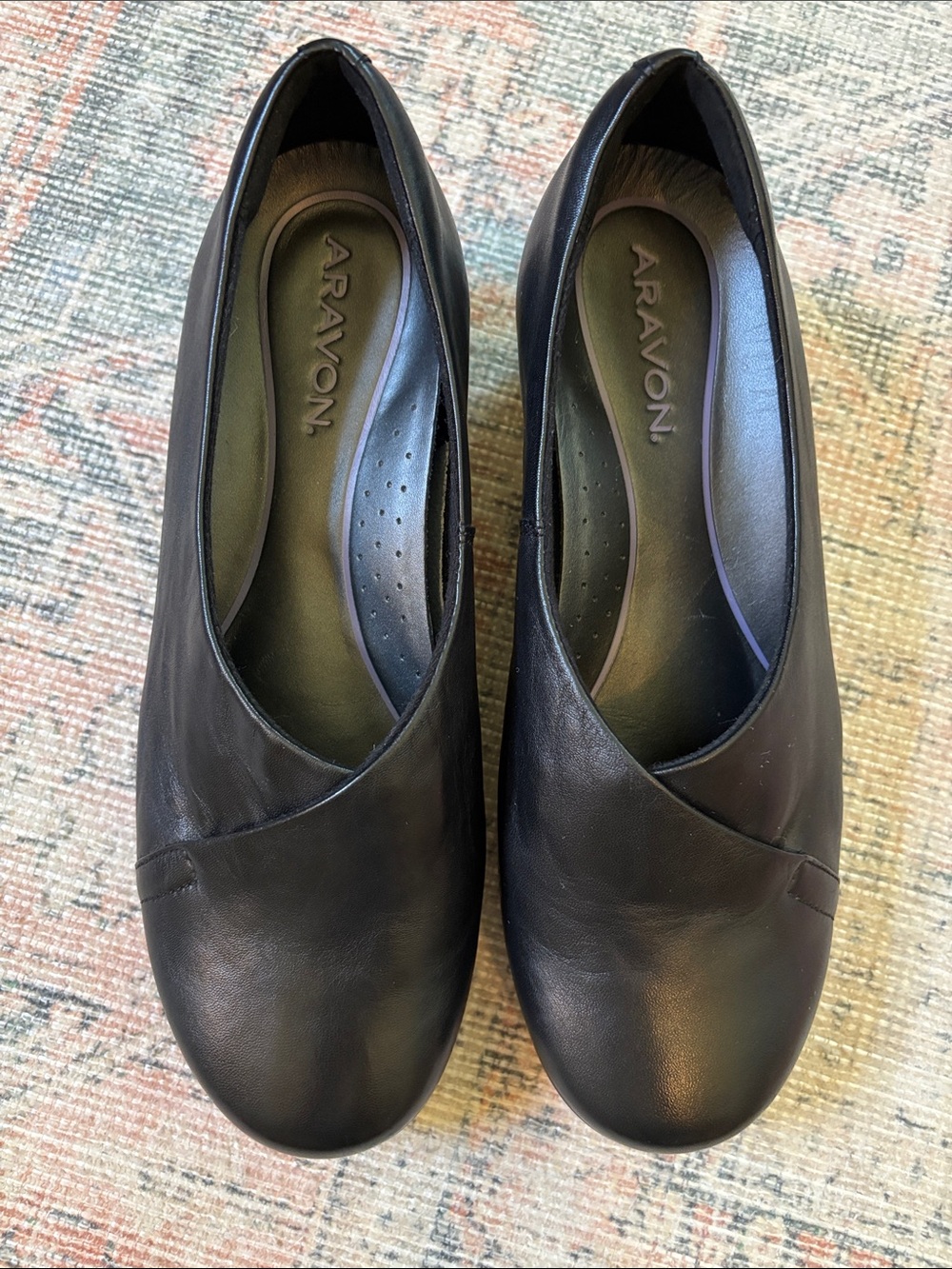 Aravon Kitt Asym Black Leather Crossover Slip-On Shoes Size 7.5